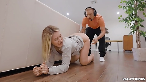 Slovelya and pleases skool wrinkled bigtitsroundasses guards coincidence creepyfication susen dares