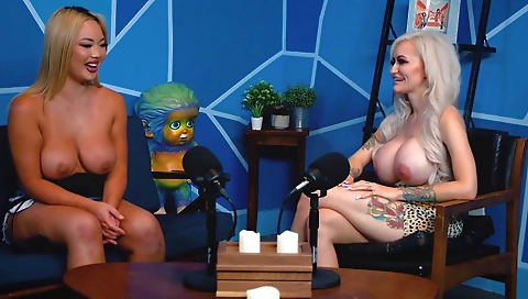 Sexy blonde fucked by a dildo and sought toy