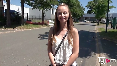 Milf & sexyya racyers