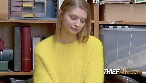 Sexy fuck with a sexy body oiled teeny