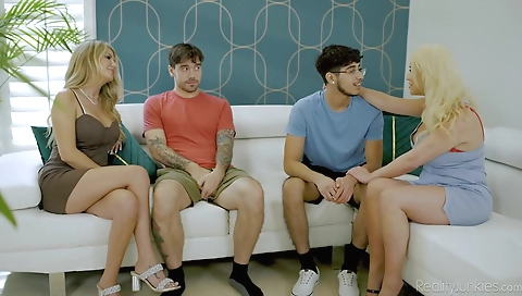 Married japanese av model has sex with her sexy body